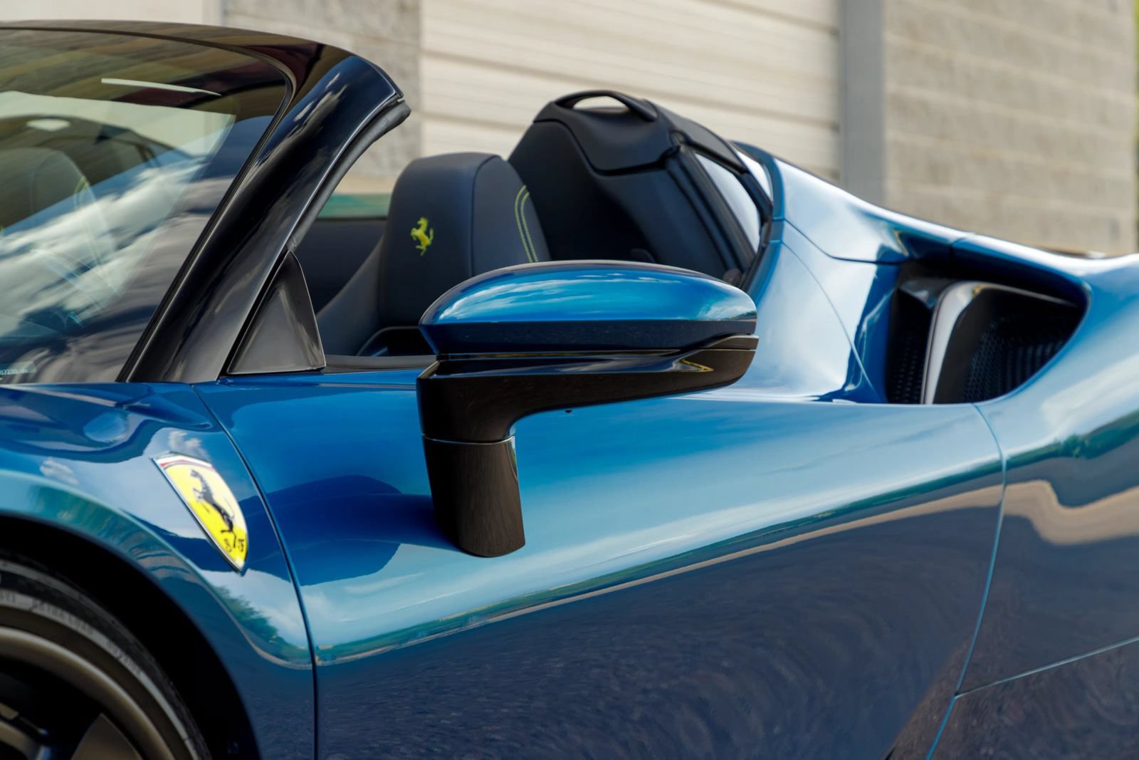 Used 2023 Ferrari SF90 Spider AWD/4WD image 32