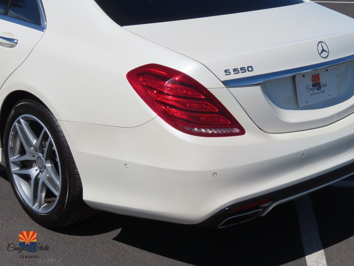 Used 2014 Mercedes-Benz S 550 Sedan w/ Sport Package w/ Sport Package image 19