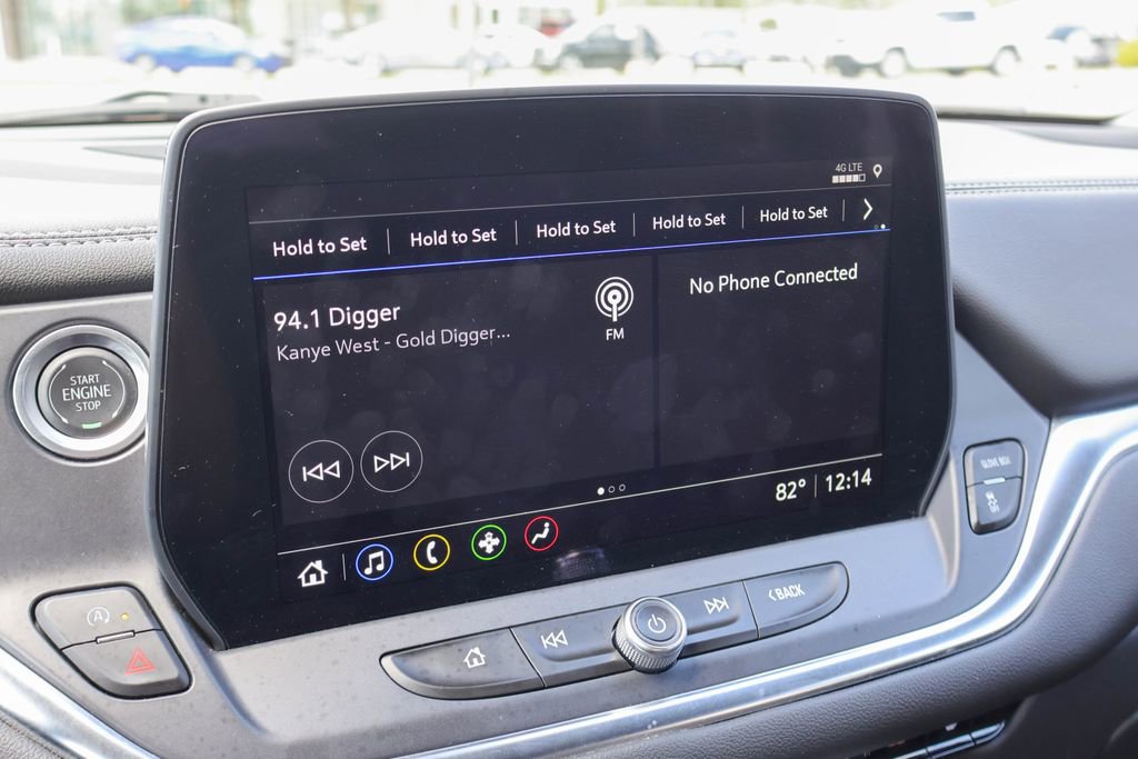 Used 2025 Chevrolet Blazer LT FWD image 3