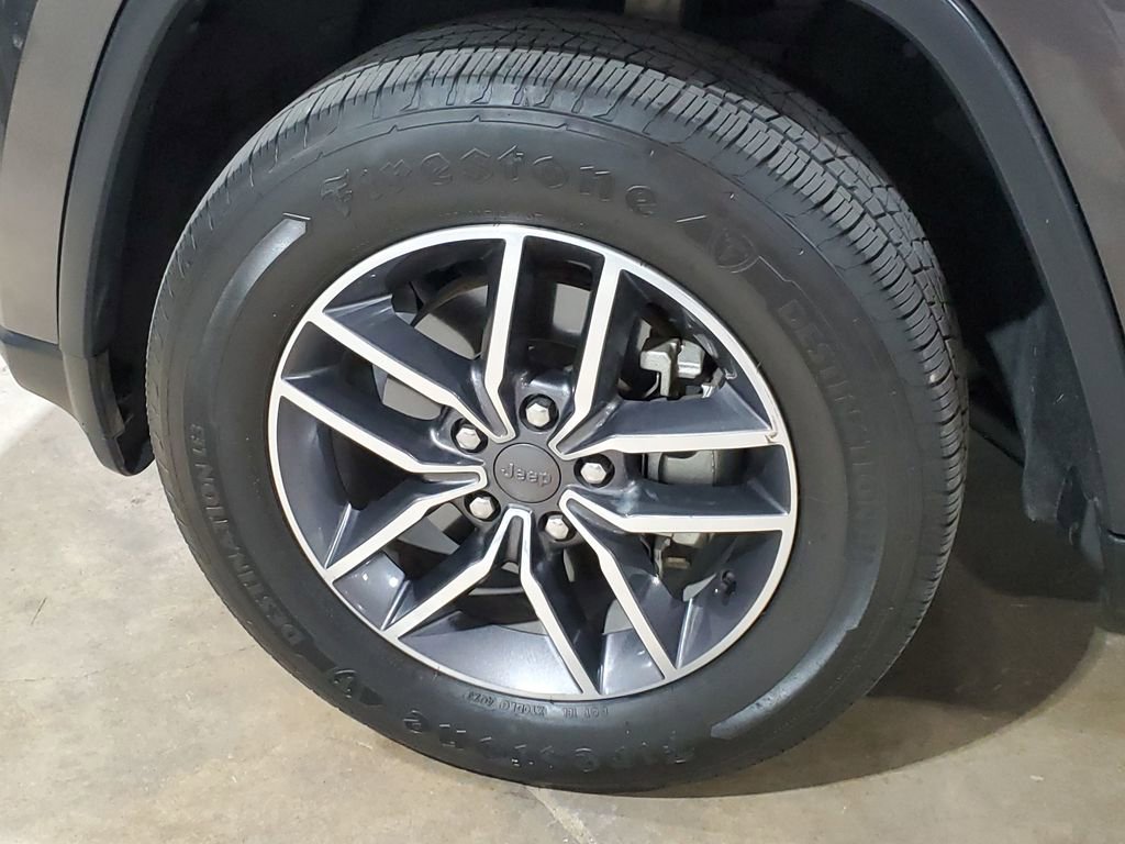 Used 2019 Jeep Grand Cherokee Limited w/ Luxury Group II RWD image 45