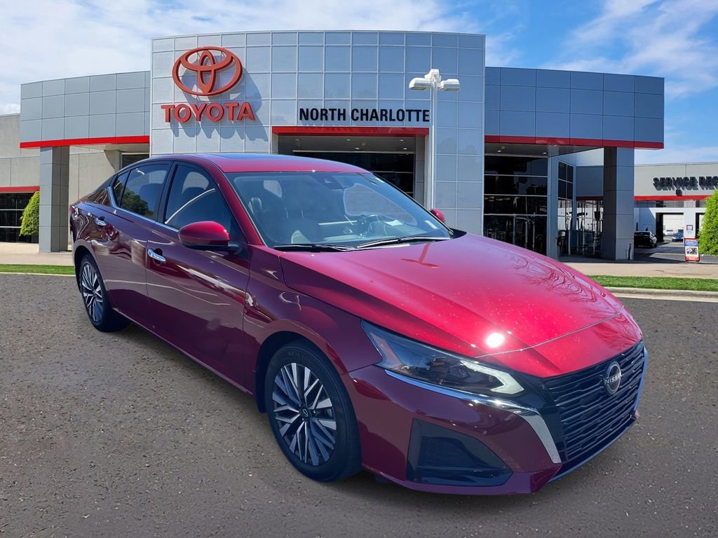 Used 2024 Nissan Altima 2.5 SV w/ SV Premium Package