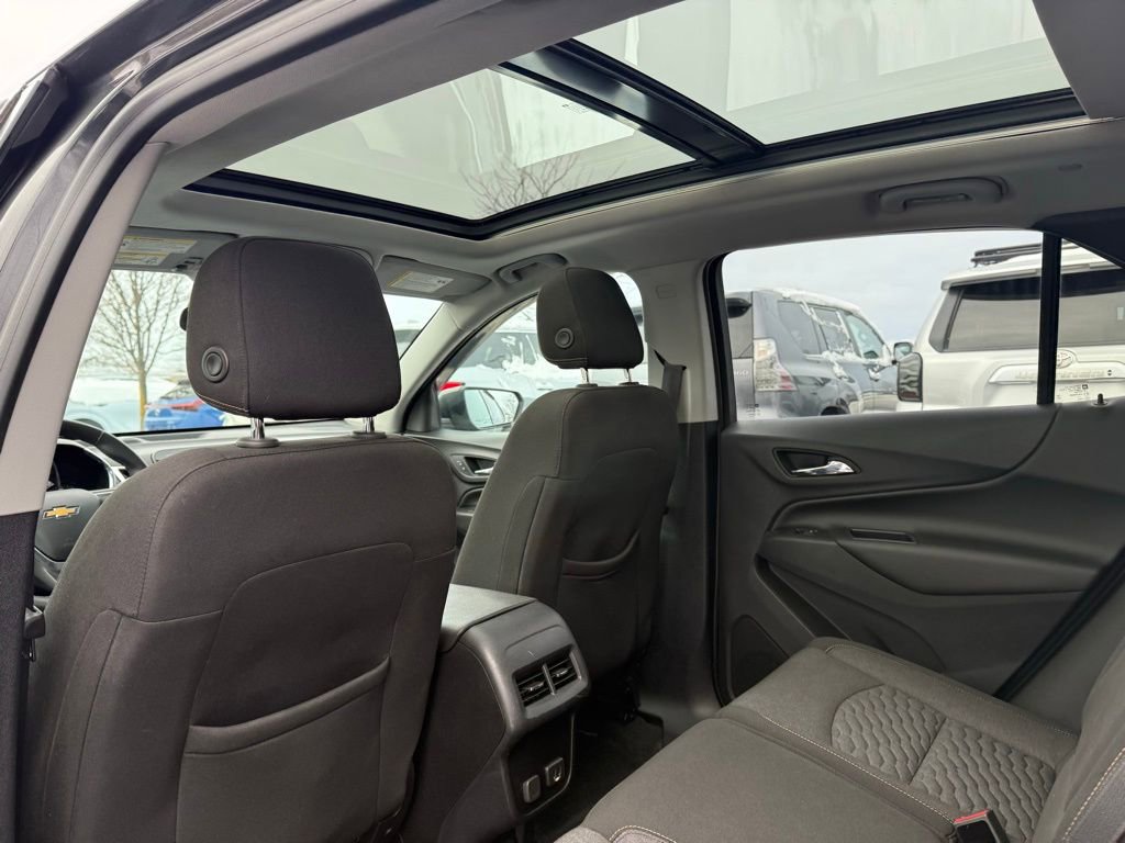 Used 2018 Chevrolet Equinox LT w/ Sun & Infotainment Package image 16