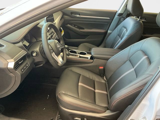 New 2025 Nissan Altima 2.5 SR image 9