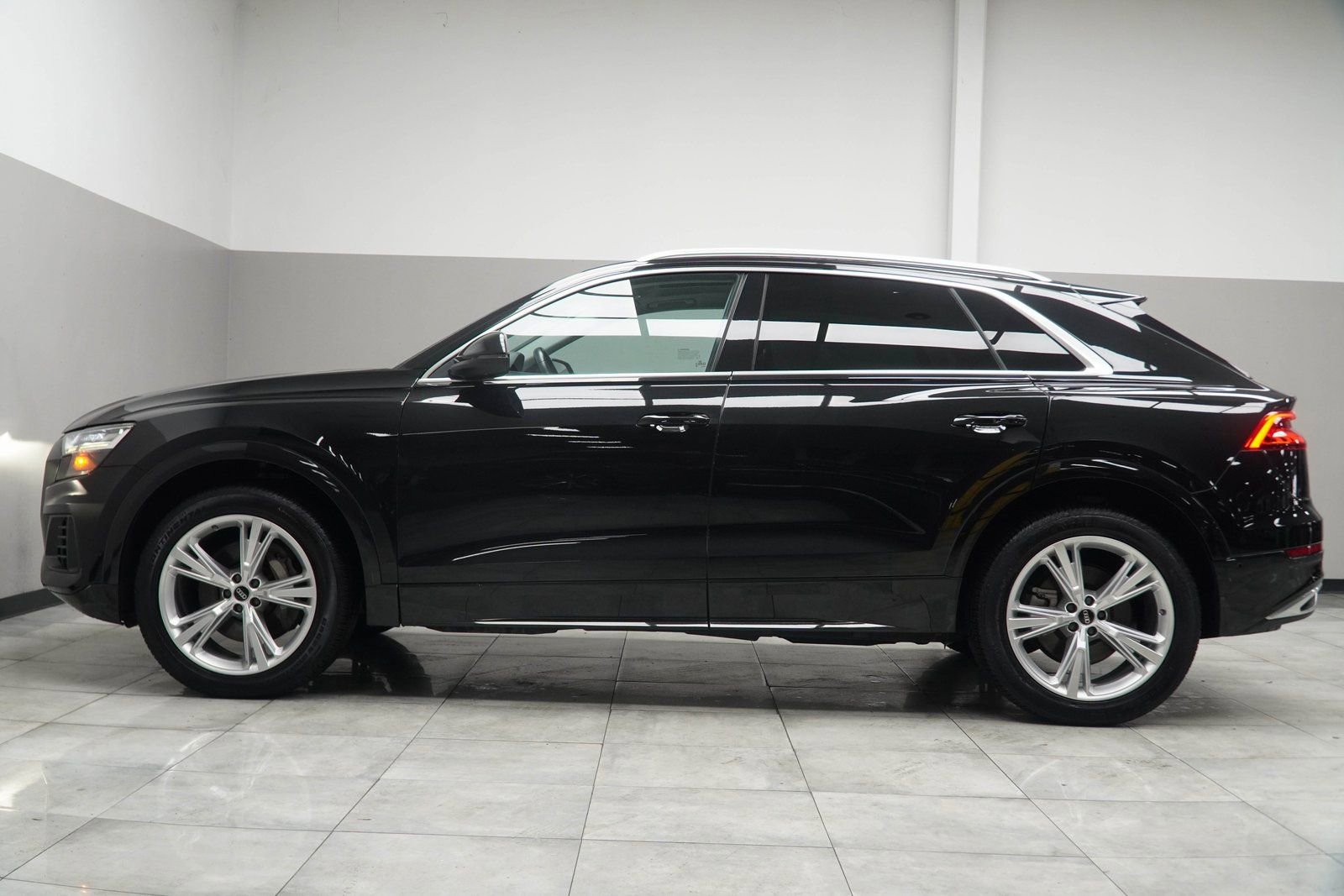 Used 2022 Audi Q8 Premium Plus w/ Premium Plus Package AWD/4WD image 10