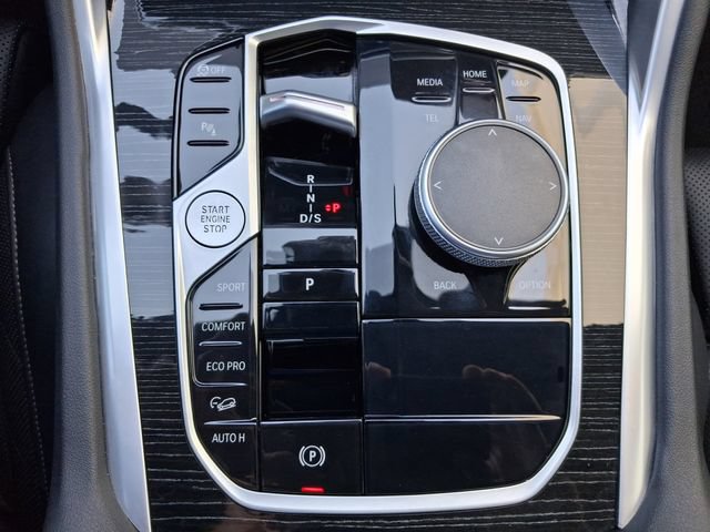 Used 2025 BMW X6 xDrive40i w/ Parking Assistance Package AWD/4WD image 20