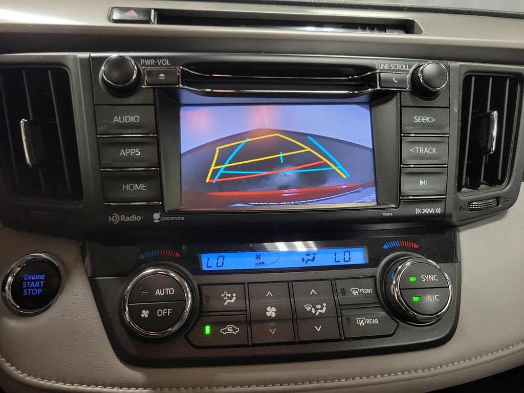 Used 2018 Toyota RAV4 XLE AWD/4WD image 18