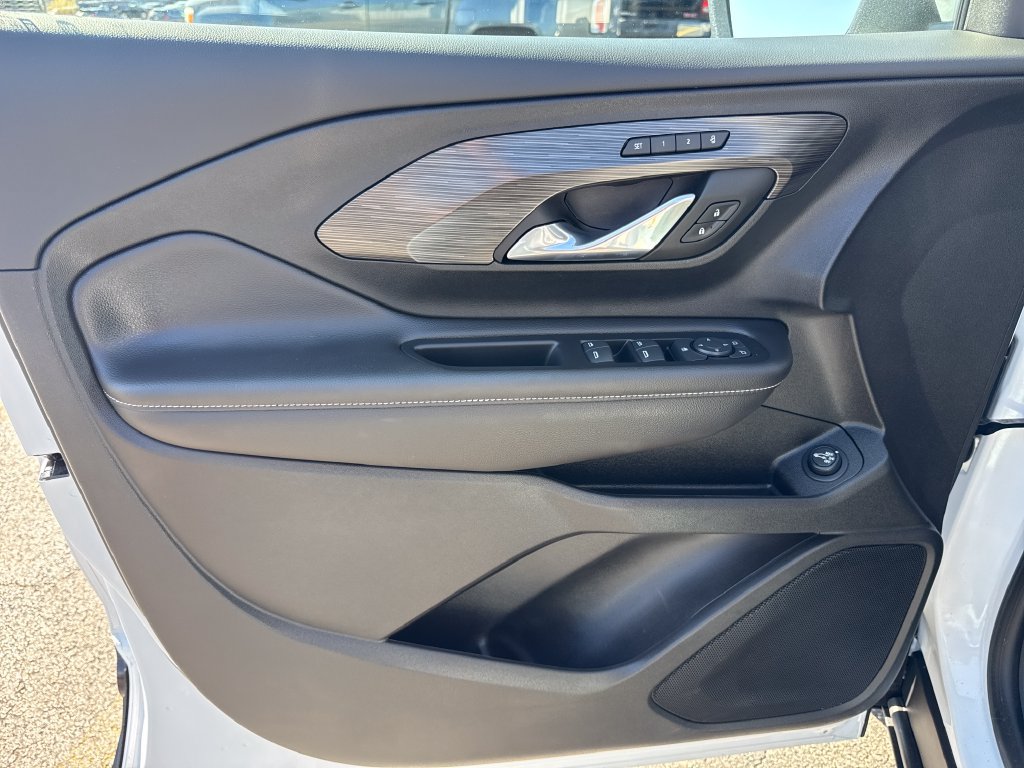 Certified 2023 GMC Terrain SLT FWD image 13