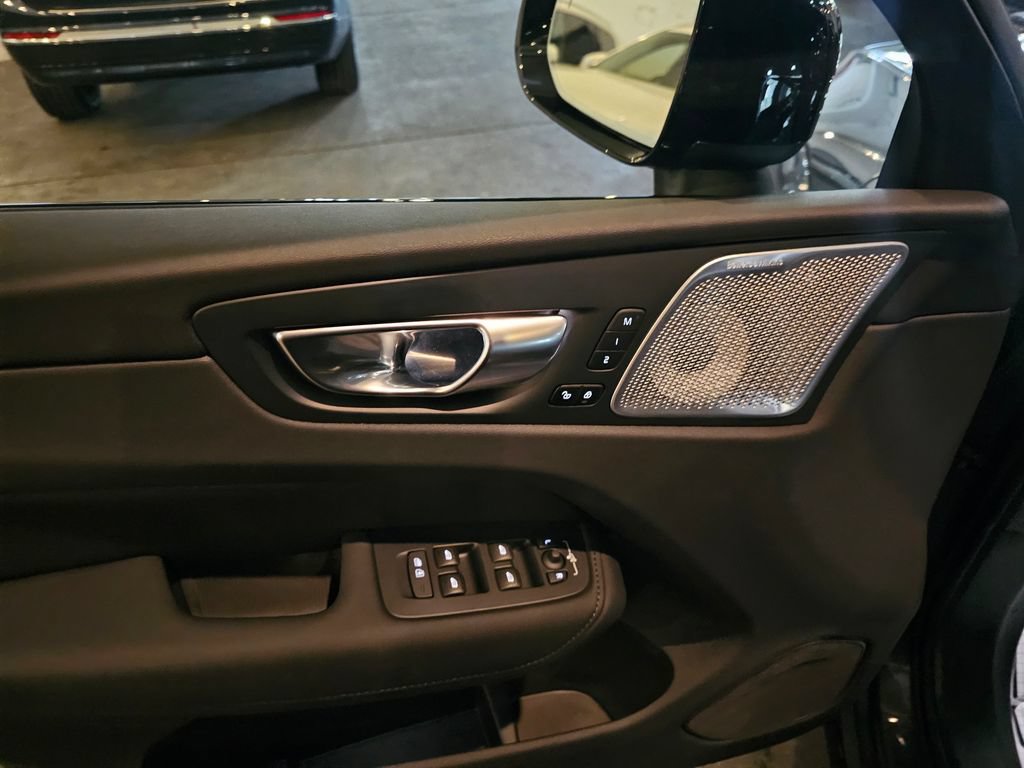 Certified 2026 Volvo XC60 T8 Ultra AWD/4WD image 19