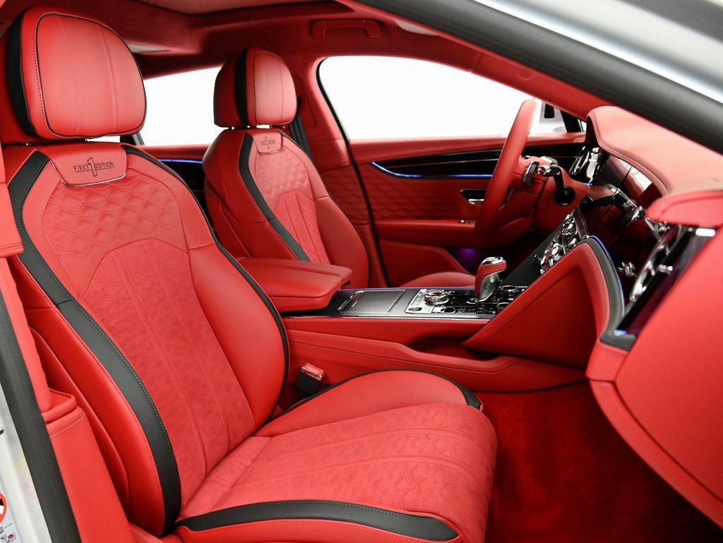 Used 2025 Bentley Flying Spur Plug-In Hybrid AWD/4WD image 9
