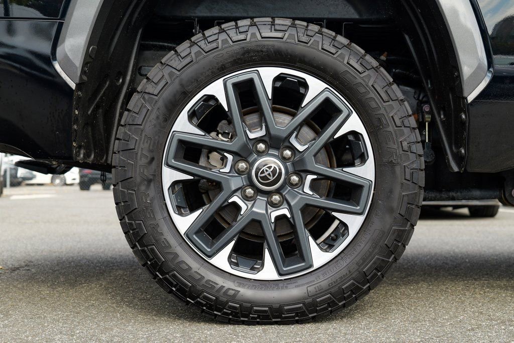 Used 2023 Toyota Tundra Limited image 15