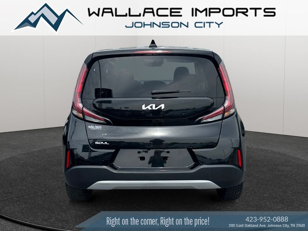 Used 2024 Kia Soul LX w/ Option Group 015 FWD image 4