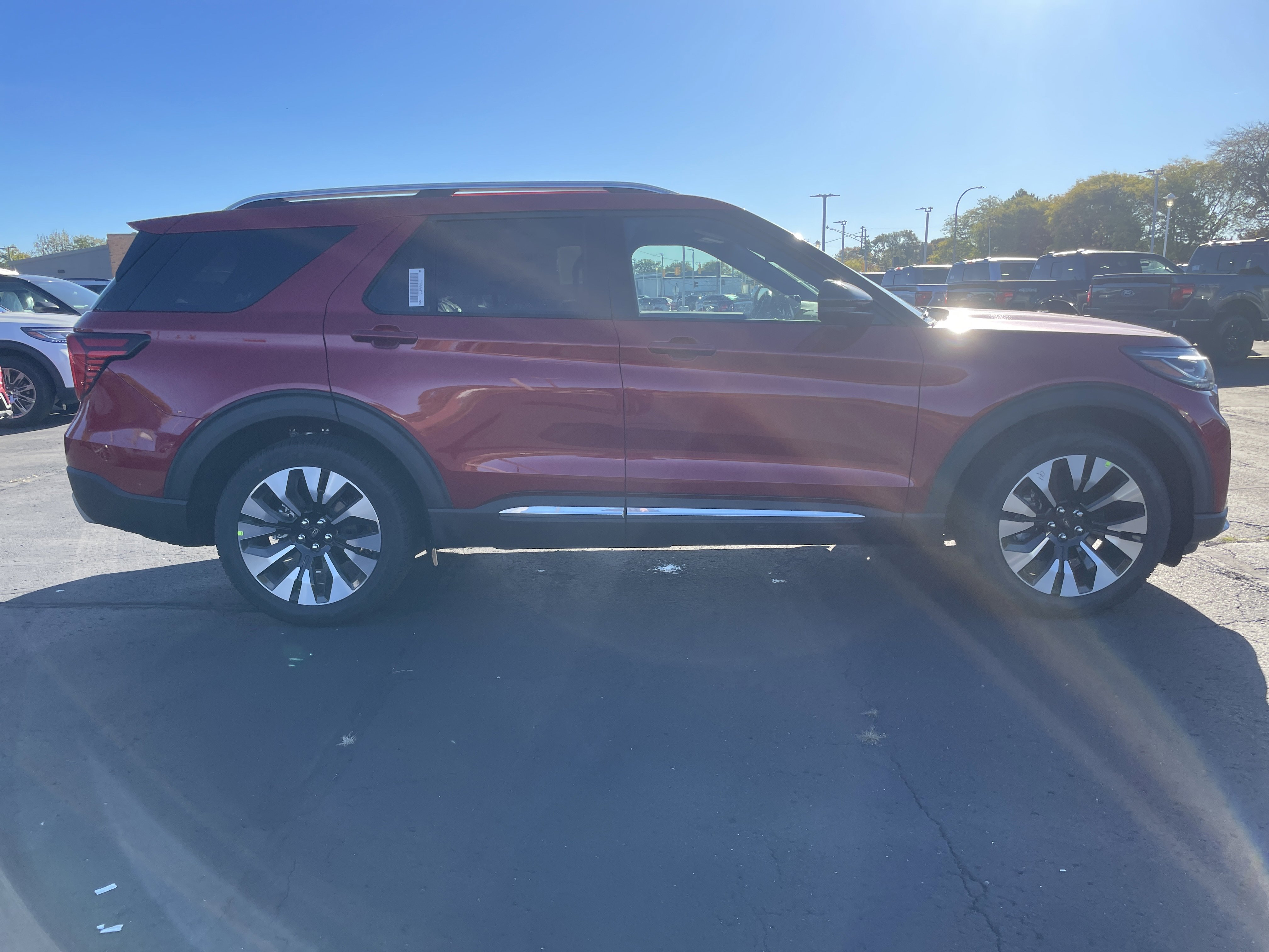 New 2026 Ford Explorer Platinum image 3