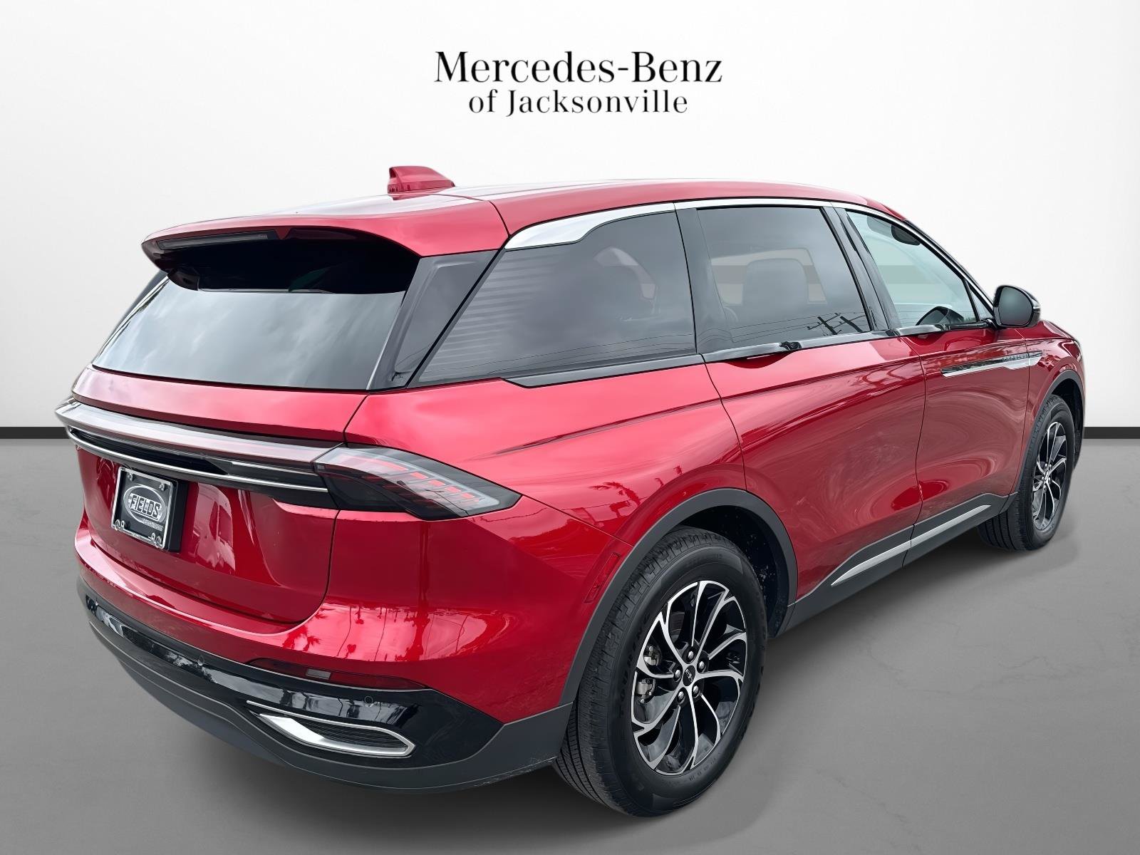 Used 2025 Lincoln Nautilus Premier AWD/4WD image 3