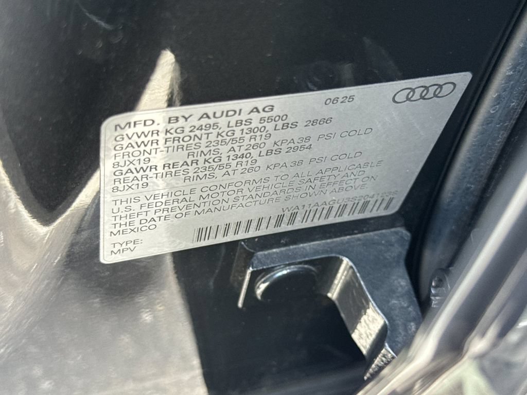 Certified 2025 Audi Q5 Premium w/ Convenience Package AWD/4WD image 40