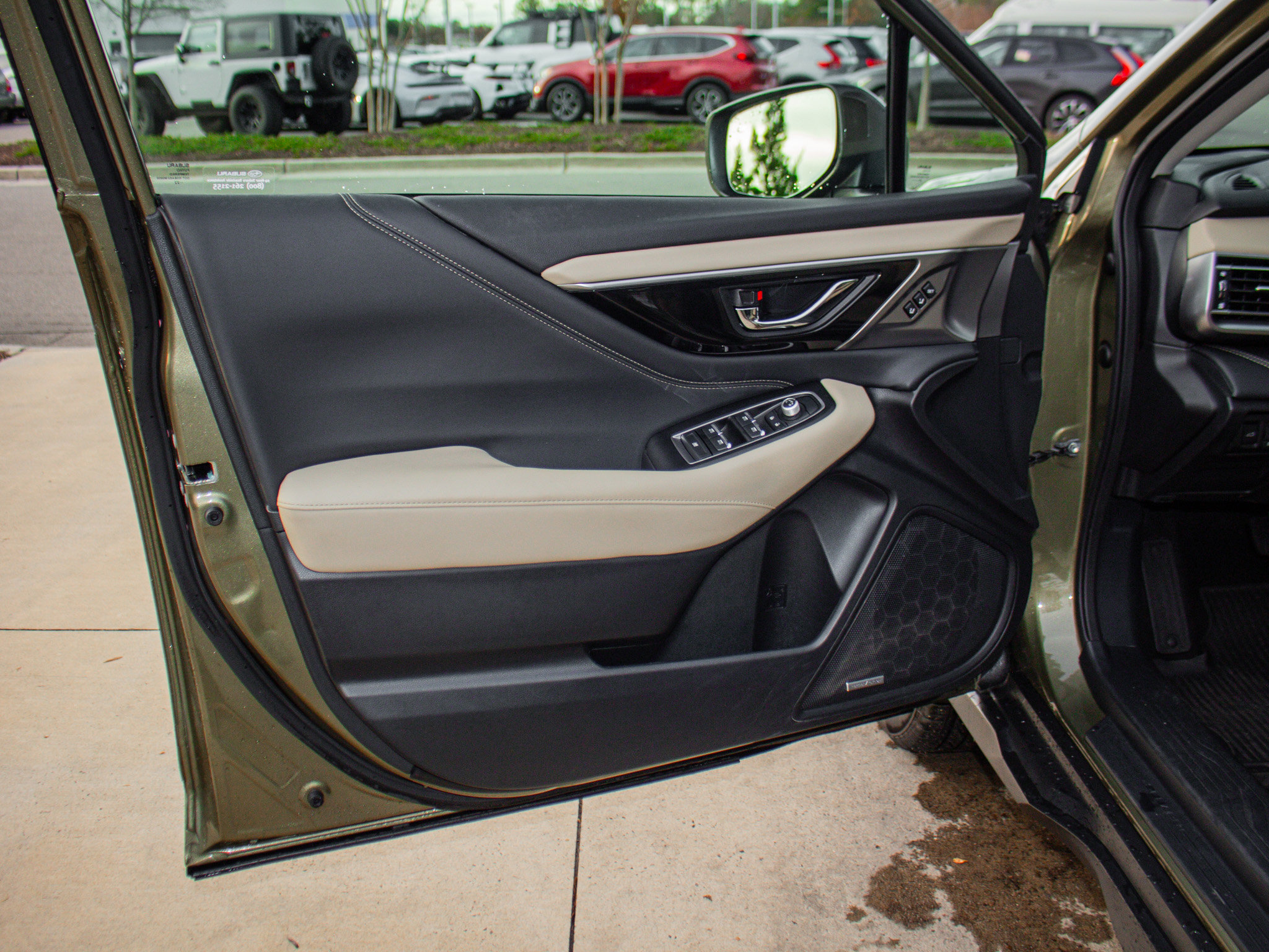 Used 2022 Subaru Outback Limited image 14