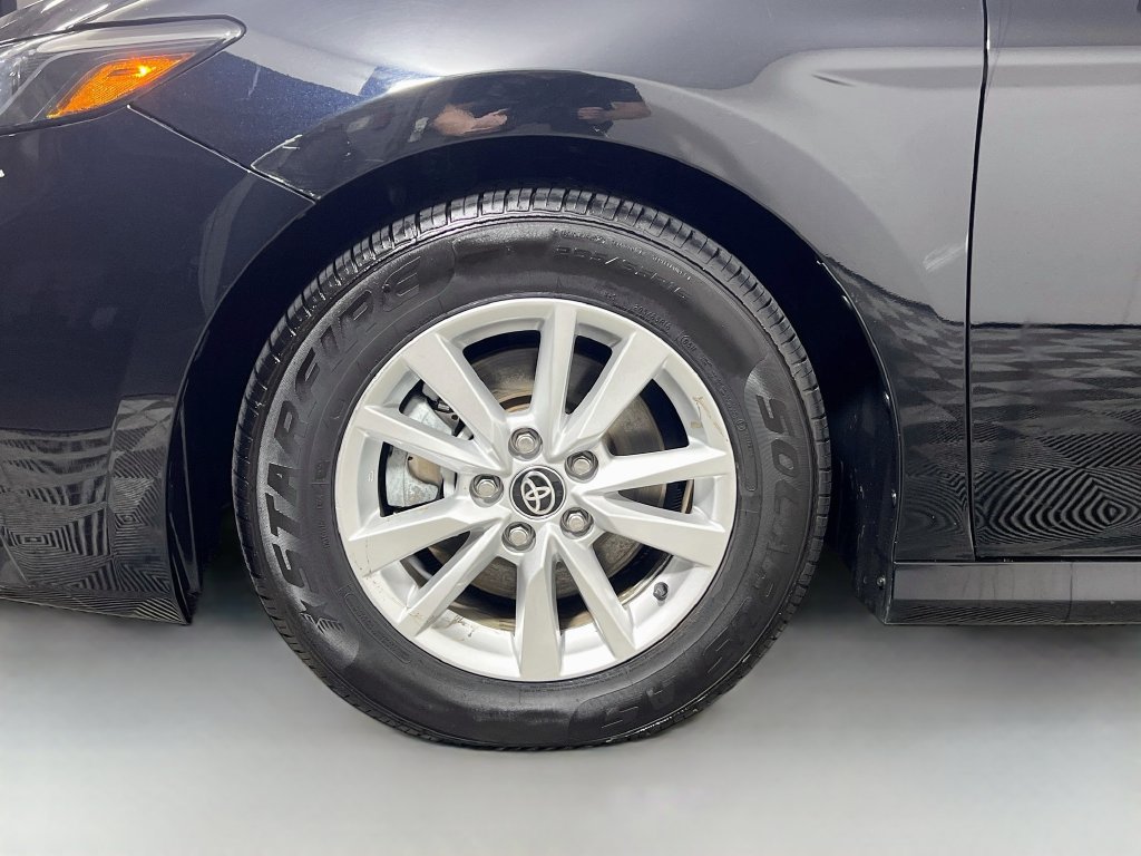 Used 2025 Toyota Camry LE FWD image 10