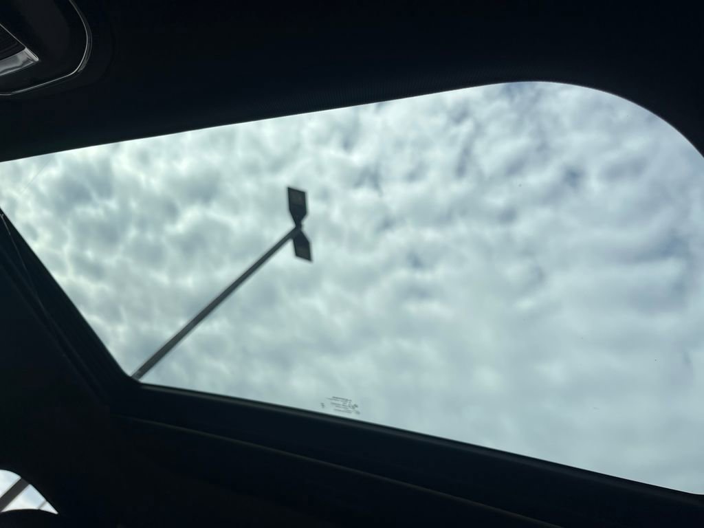 New 2025 Jeep Grand Cherokee Altitude image 8