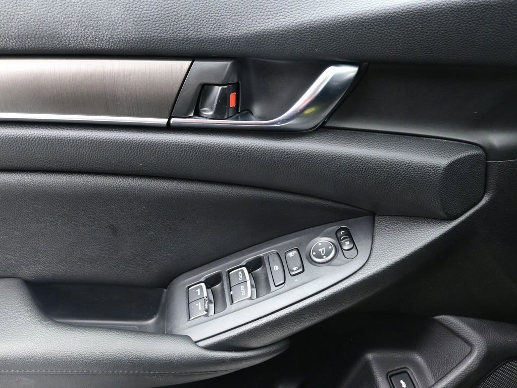 Used 2020 Honda Accord LX image 17