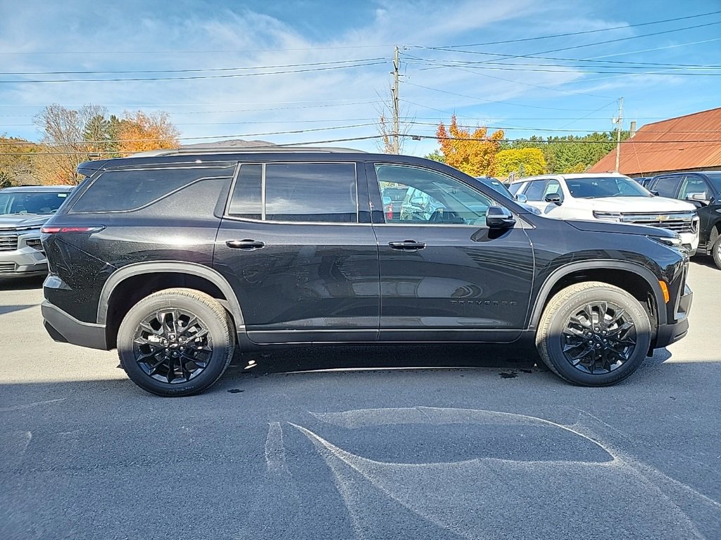 New 2026 Chevrolet Traverse LT w/ Midnight/Sport Edition image 4