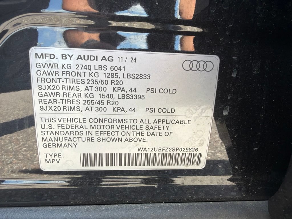 Used 2025 Audi Q4 e-tron Premium w/ Convenience Package AWD/4WD image 12