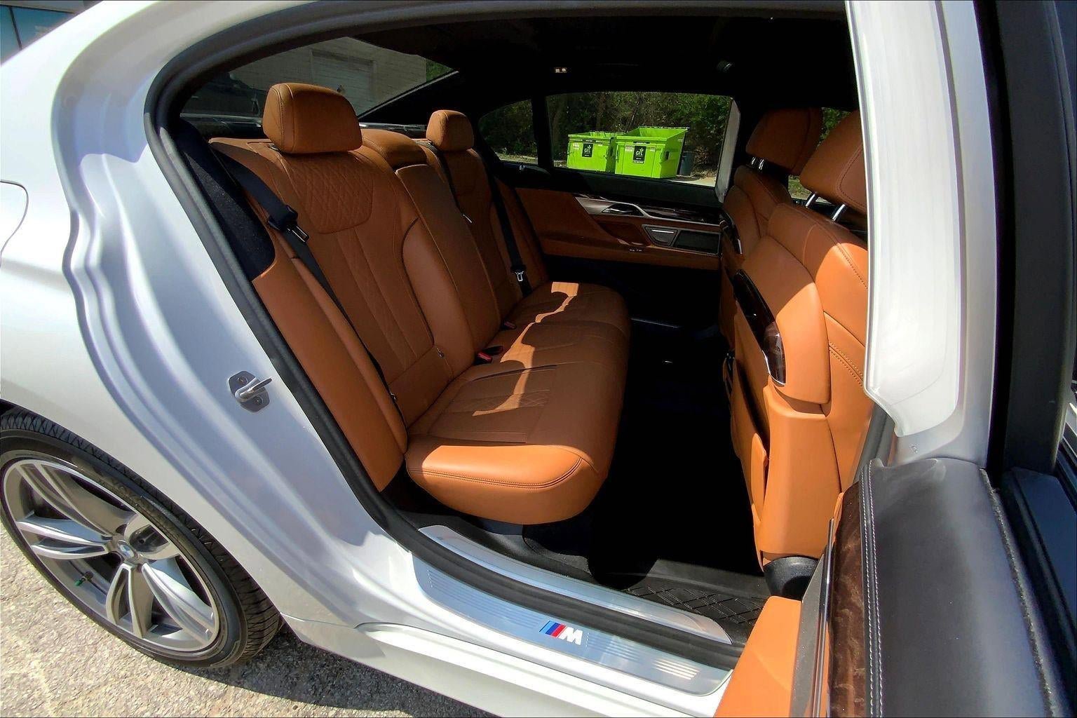 Used 2019 BMW 750i xDrive w/ Executive Package AWD/4WD image 24