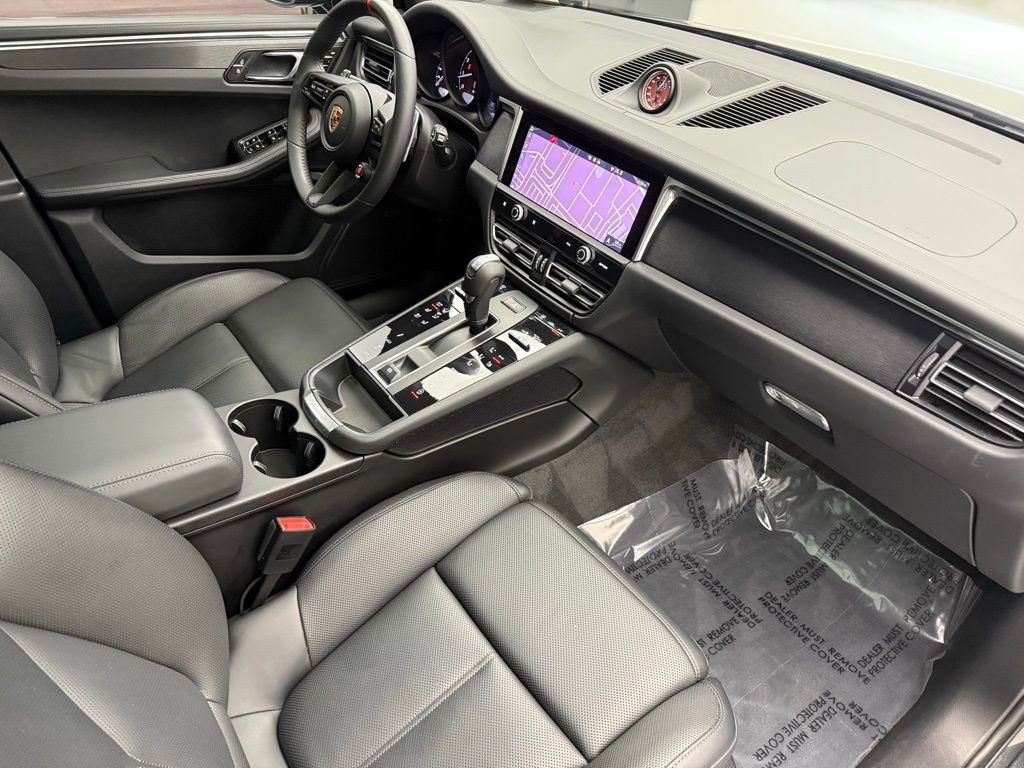 Used 2022 Porsche Macan GTS image 33