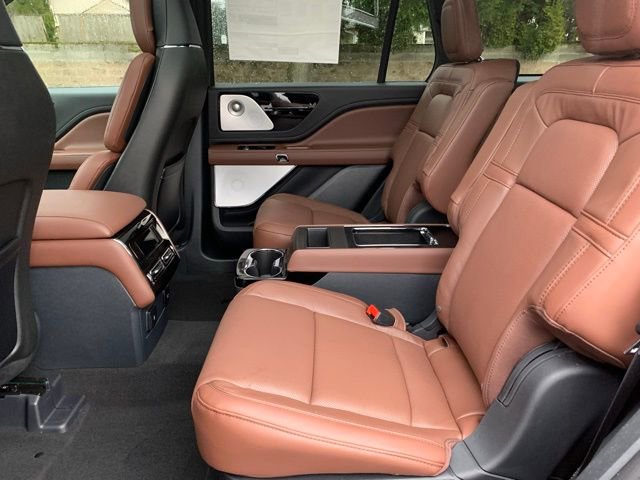 New 2026 Lincoln Aviator Reserve image 16