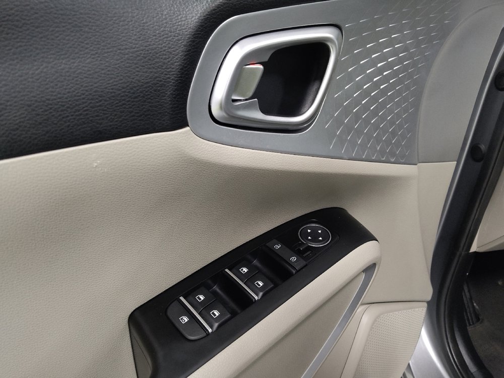 Used 2025 Kia Soul S image 26