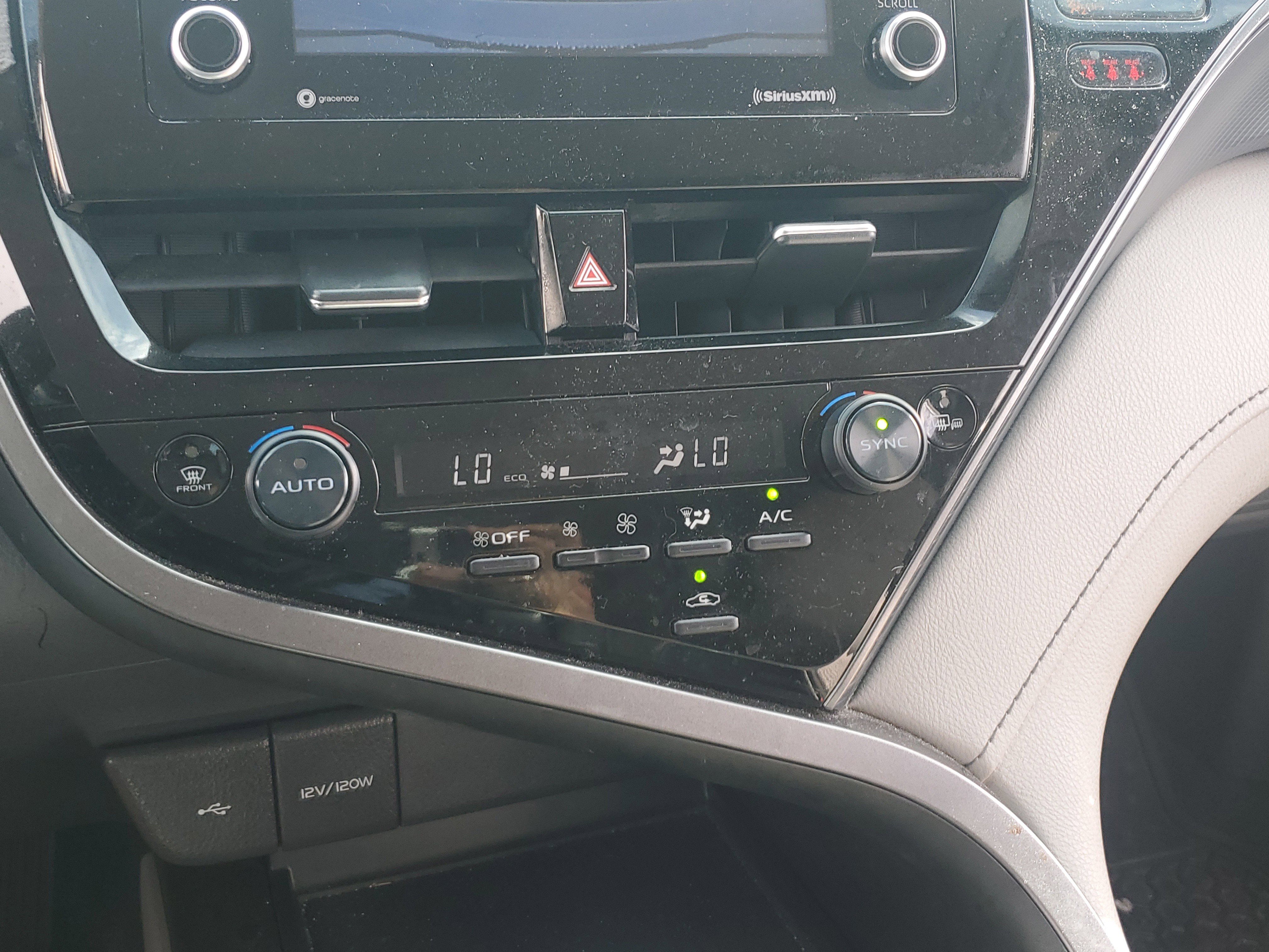 Used 2023 Toyota Camry SE image 32