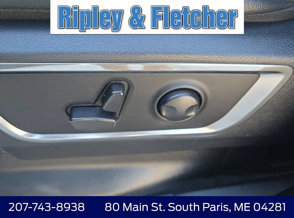 Used 2025 RAM 1500 Laramie AWD/4WD image 17