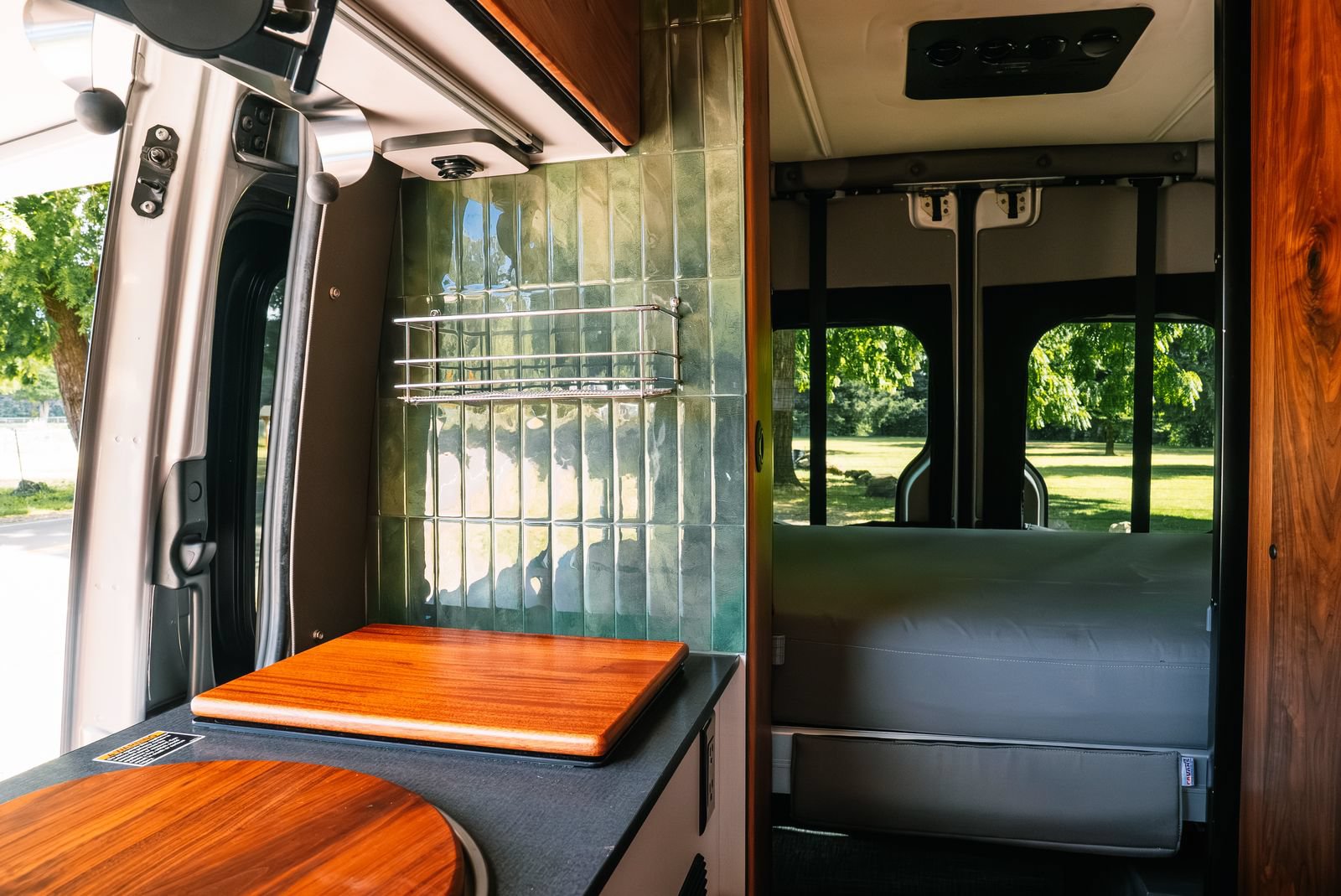 Used 2018 Mercedes-Benz Sprinter 2500 image 18