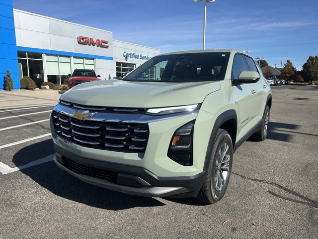 New 2026 Chevrolet Equinox LT image 2