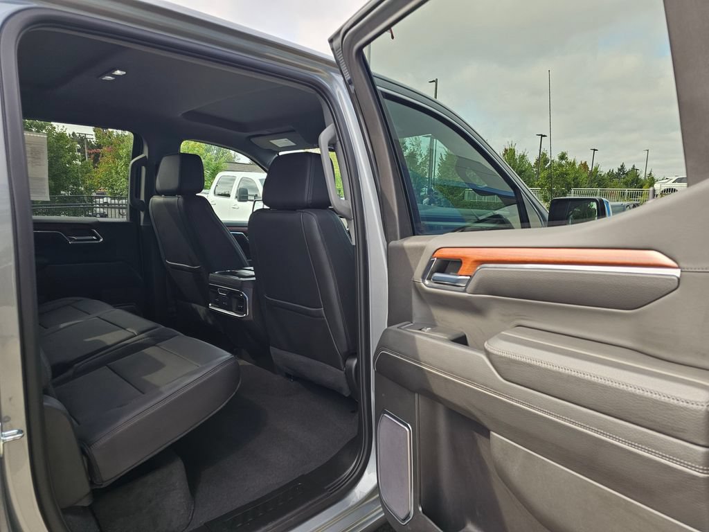 Used 2023 GMC Sierra 1500 Denali w/ Technology Package AWD/4WD image 17
