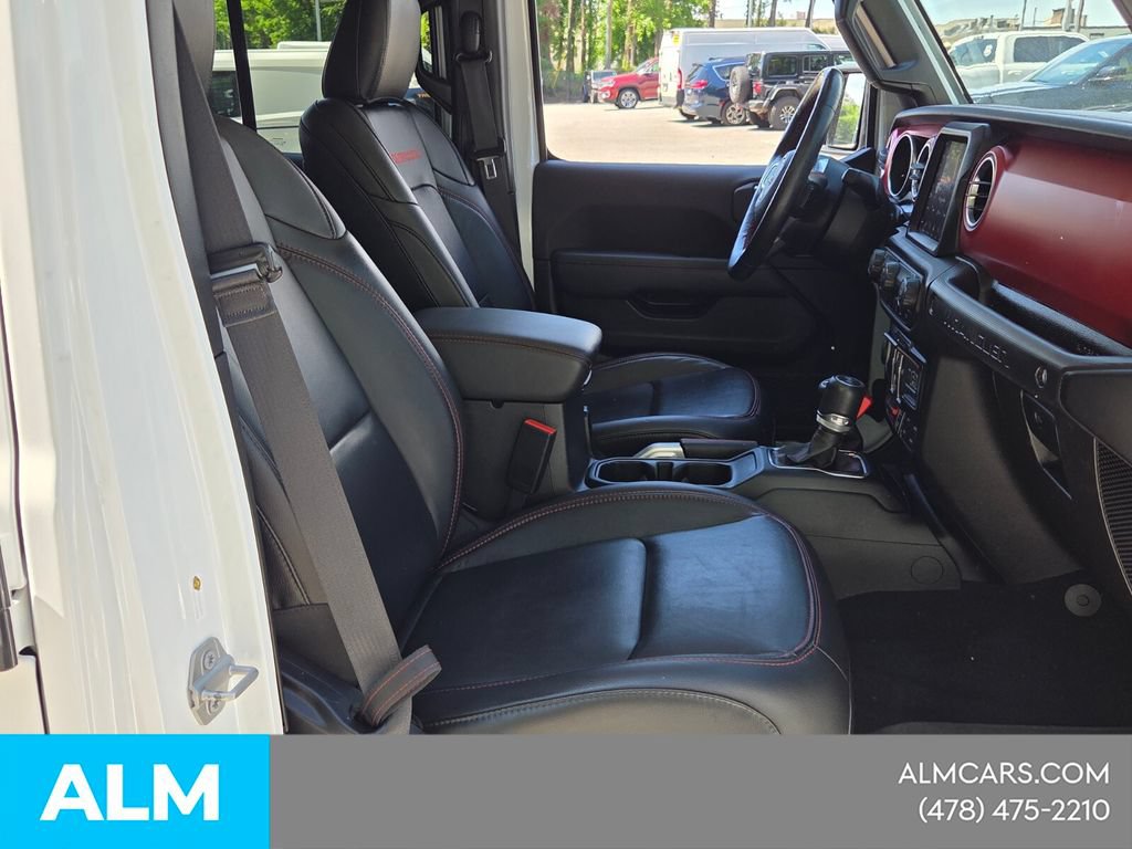 Used 2022 Jeep Wrangler Unlimited Rubicon w/ Cold Weather Group AWD/4WD image 18