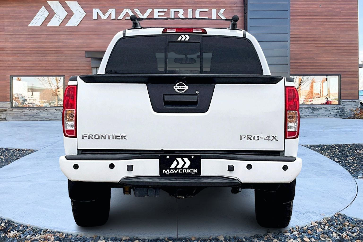 Used 2014 Nissan Frontier PRO-4X w/ Pro-4x Luxury Package image 6