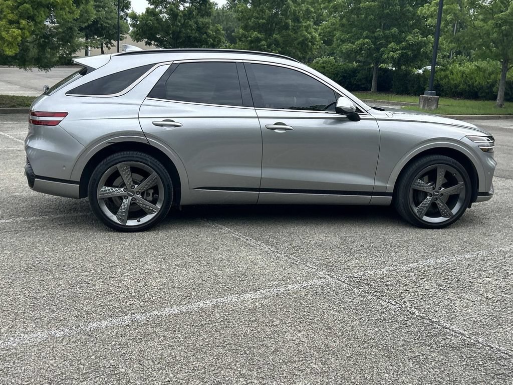 Used 2022 Genesis GV70 3.5T Sport w/ Sport Prestige Package AWD/4WD image 8
