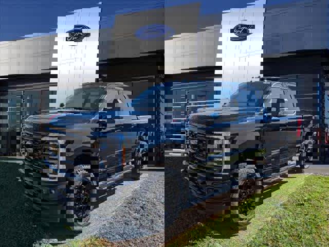 New 2026 Ford F250 XLT image 3