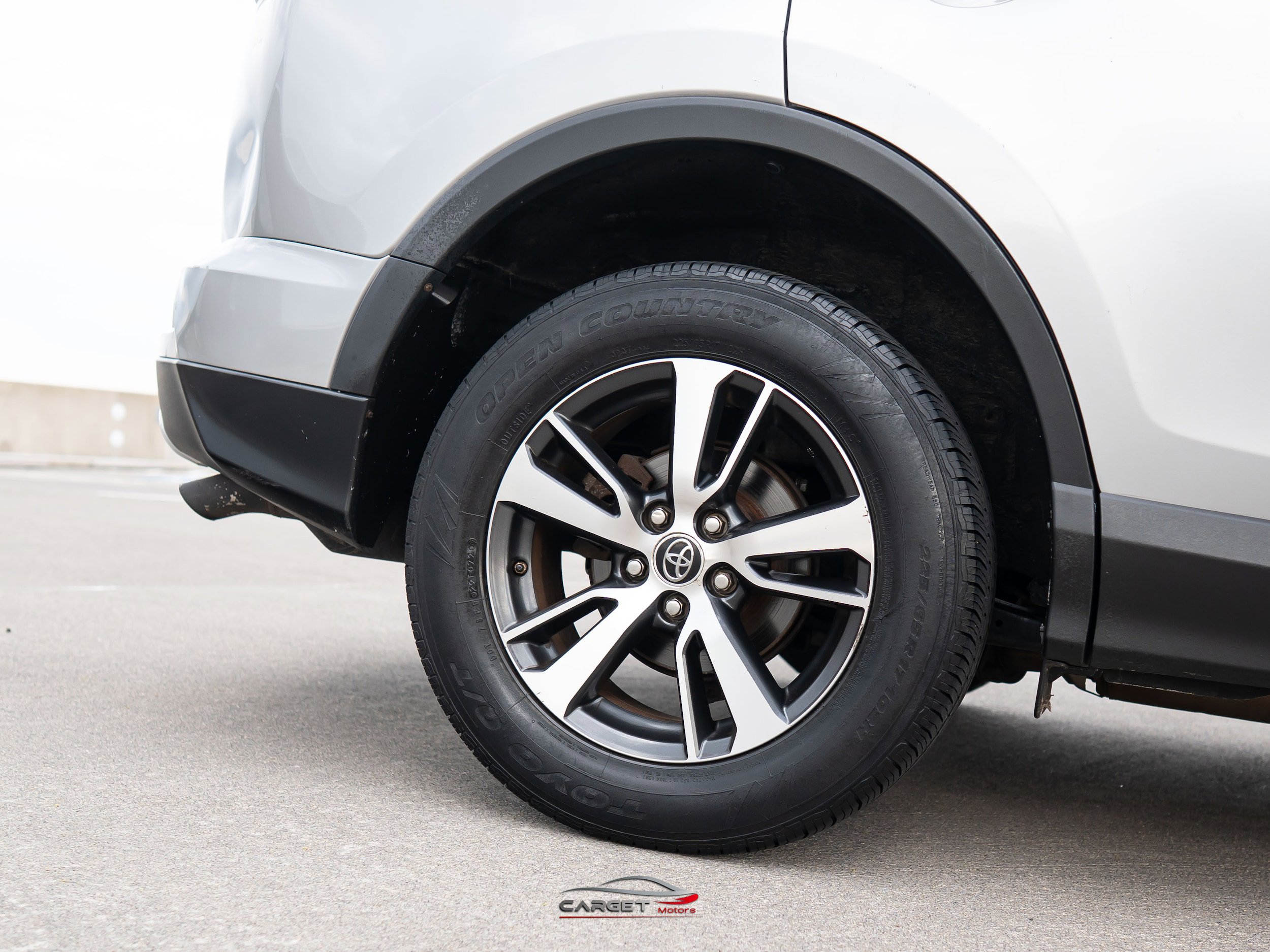 Used 2016 Toyota RAV4 XLE AWD/4WD image 10