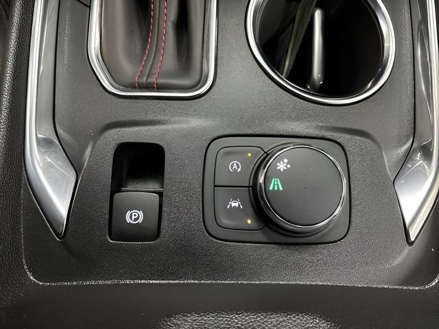 Used 2023 Chevrolet Traverse RS image 30