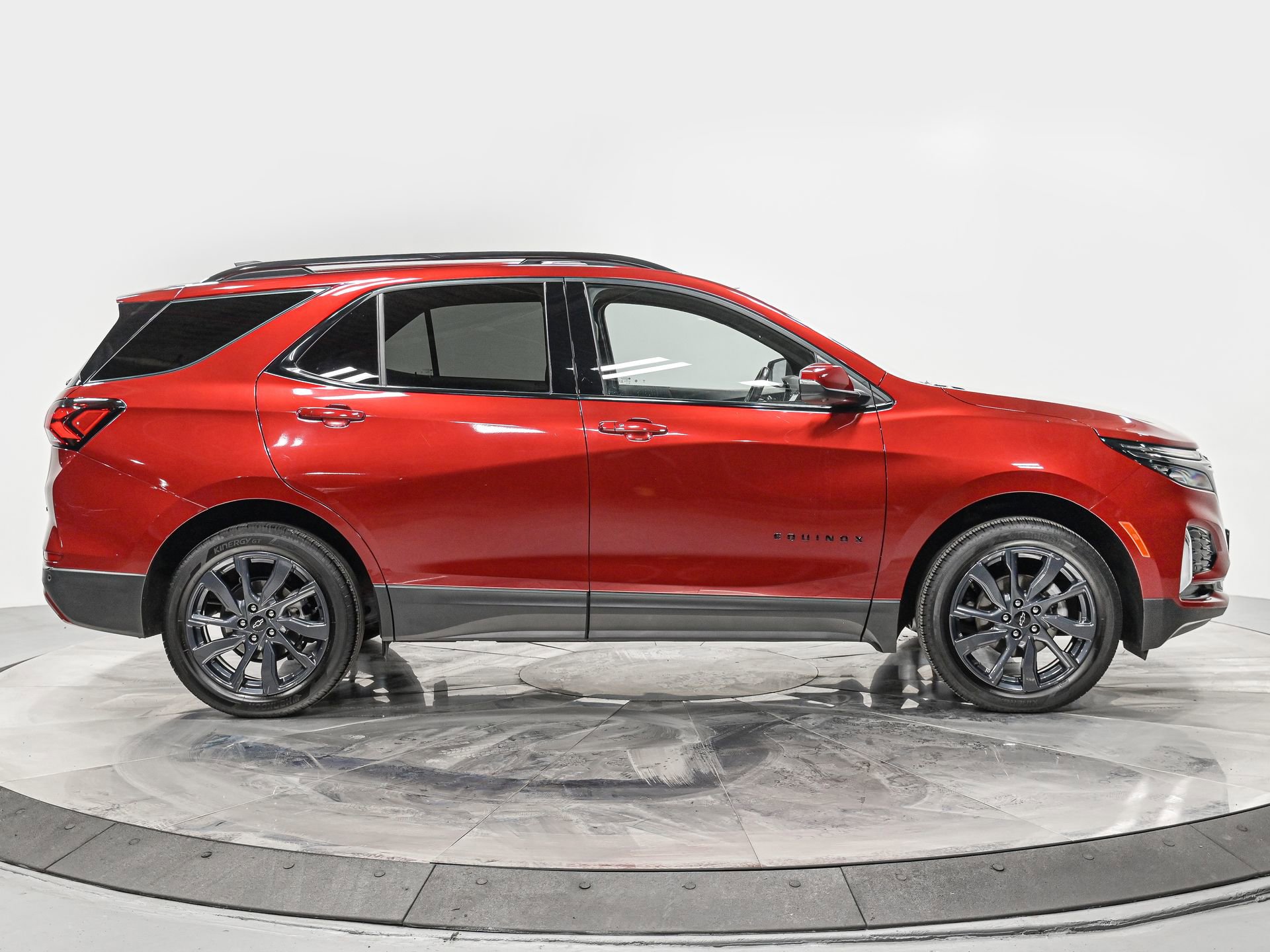 Used 2023 Chevrolet Equinox RS w/ RS Leather Package image 8