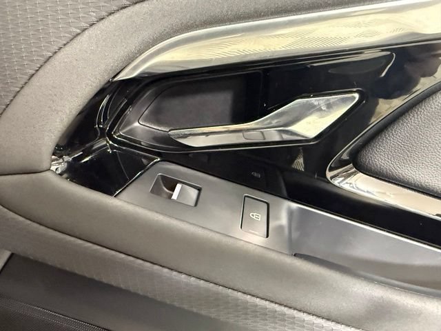Used 2023 Land Rover Range Rover Evoque R-Dynamic S AWD/4WD image 33