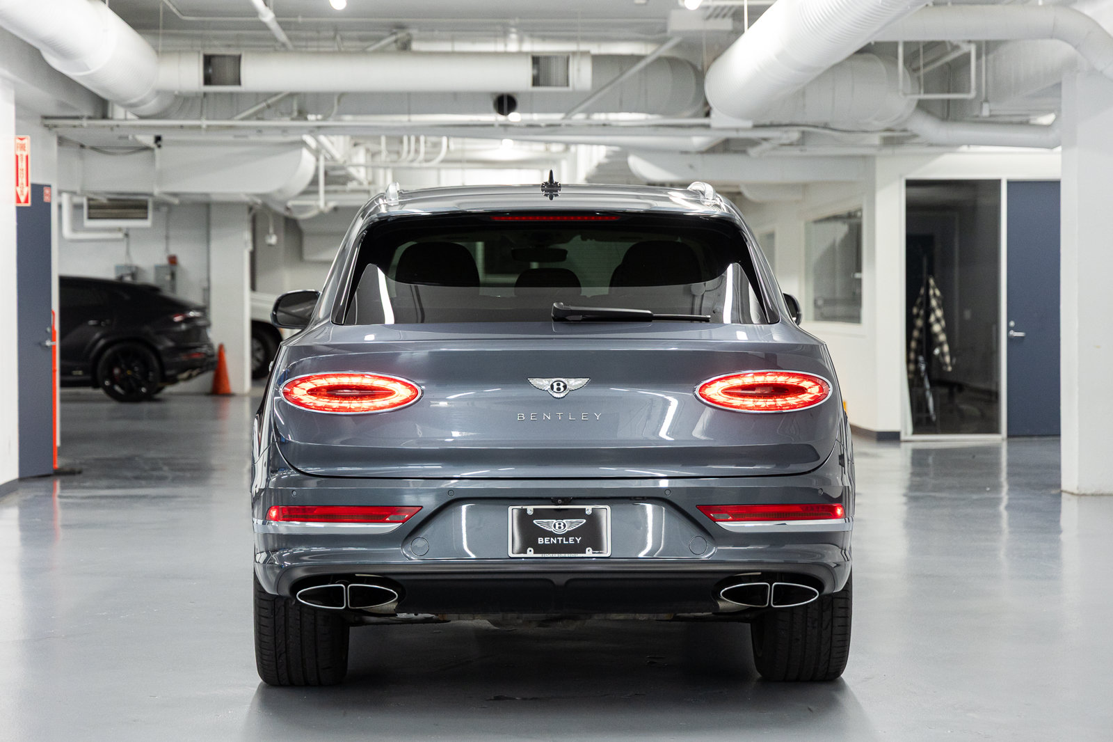 Certified 2023 Bentley Bentayga AWD/4WD image 6