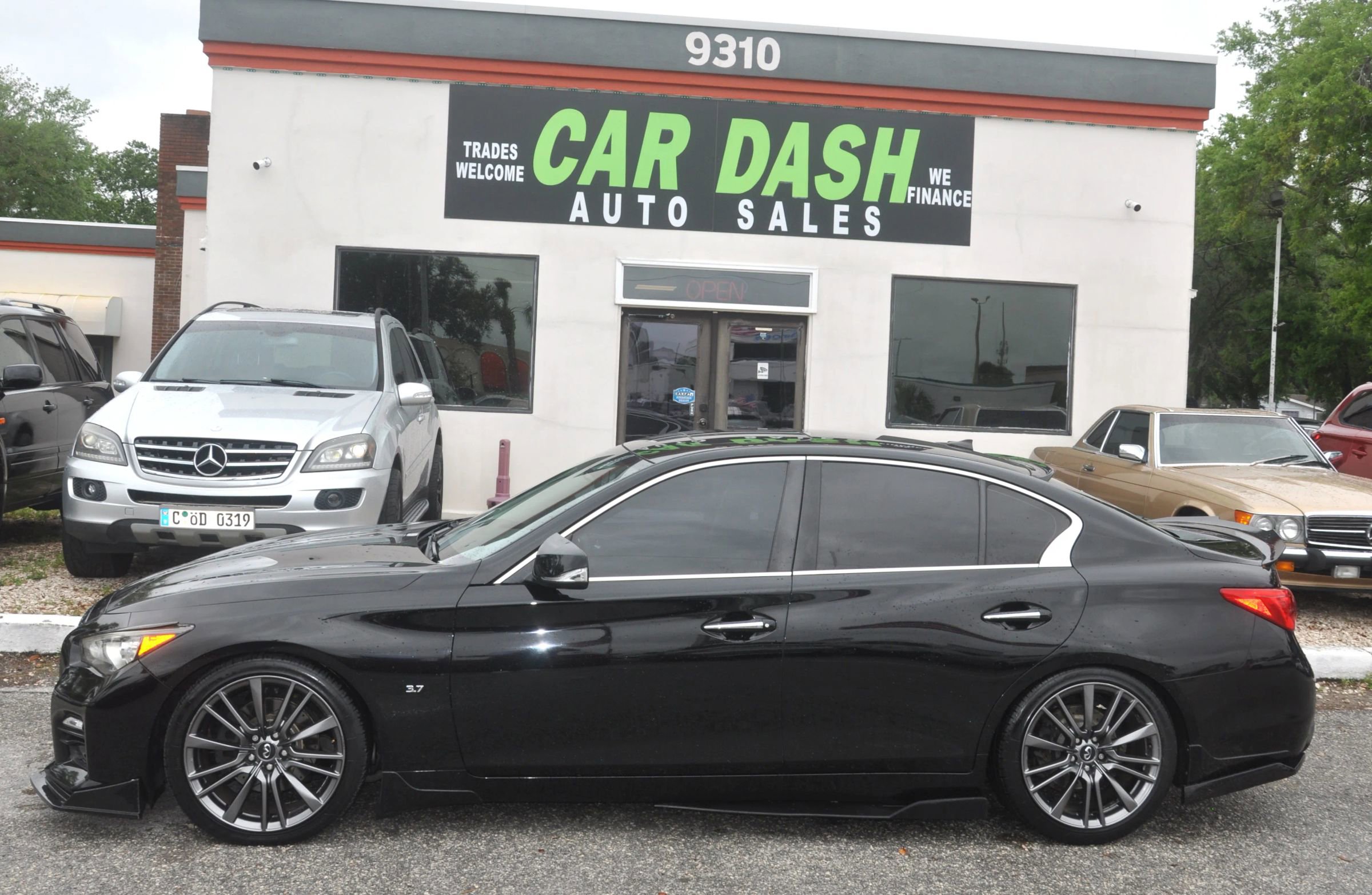 Used 2014 INFINITI Q50 Premium w/ Navigation Package RWD image 20