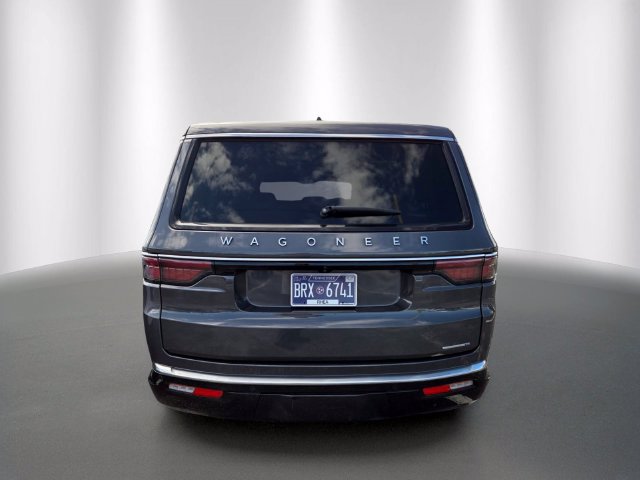Used 2024 Jeep Wagoneer L Series II w/ Flexible Seating Group RWD image 3
