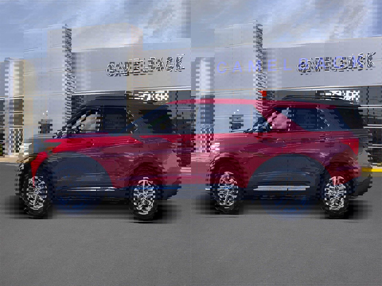 Used 2020 Ford Explorer XLT w/ Equipment Group 202A image 2