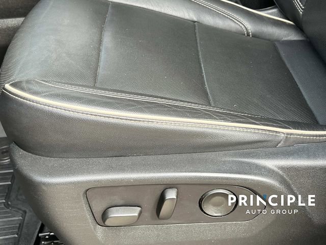Used 2021 GMC Yukon SLT w/ SLT Luxury Plus Package image 15