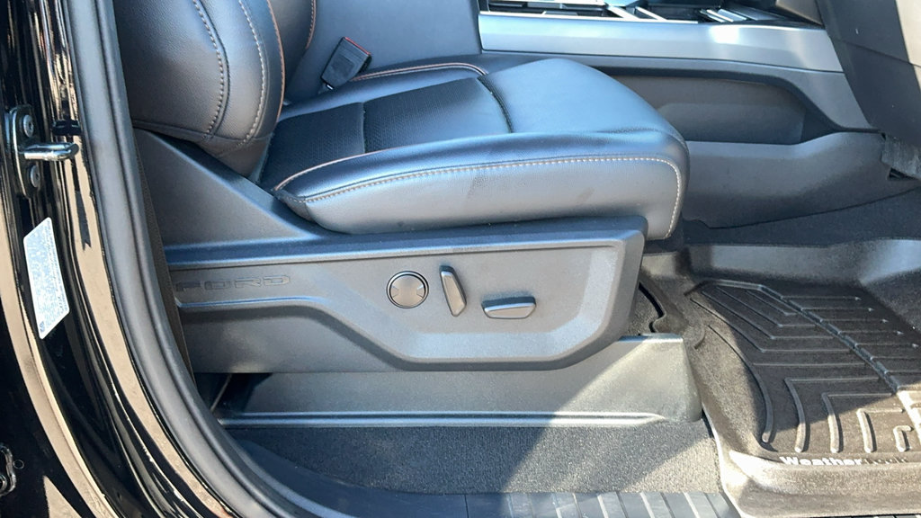 Used 2025 Ford F250 Lariat w/ Lariat Ultimate Package AWD/4WD image 28