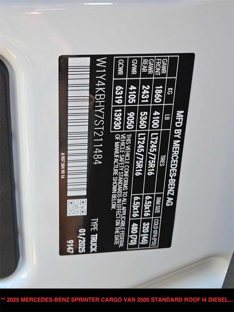 Used 2025 Mercedes-Benz Sprinter 2500 image 21