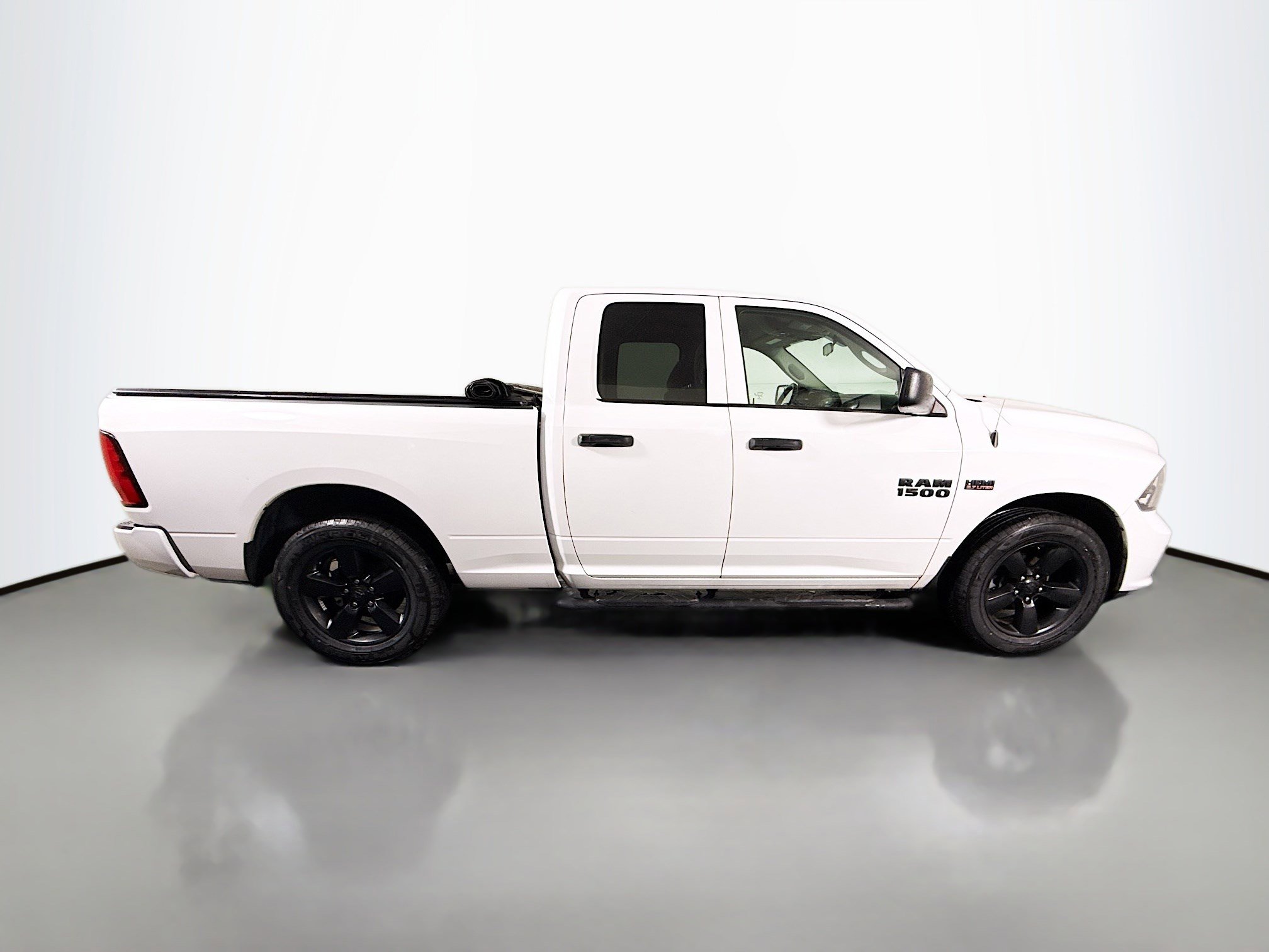 Used 2017 RAM 1500 Express w/ Express Value Package image 11