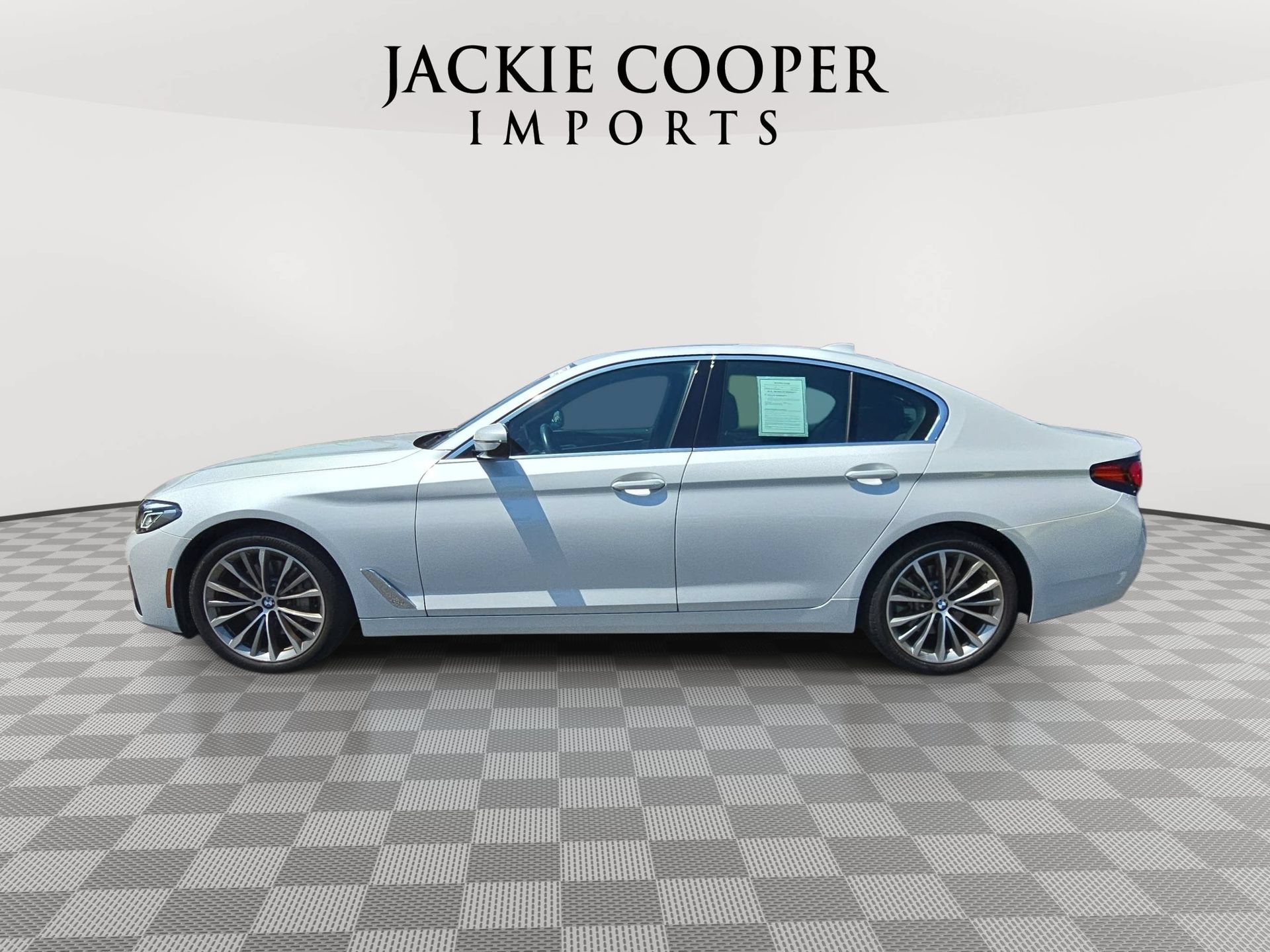 Used 2023 BMW 530i w/ Premium Package RWD image 8